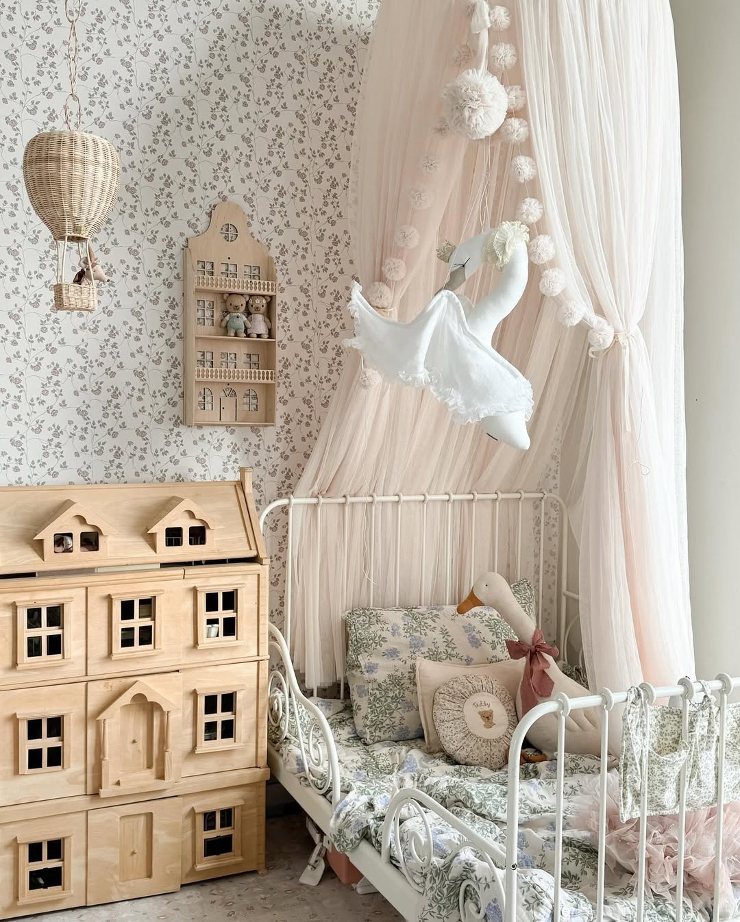 Top 85 Toddler Girl Bedroom Themes for Princess Lovers